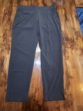 Eddie Bauer Women's Straight Leg Pants Black Medium